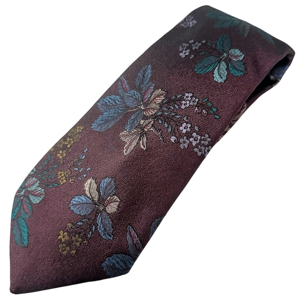 TIE Floral Patterned  Burgundy and Blue Van Heusen Polyester Silk Made in USA.